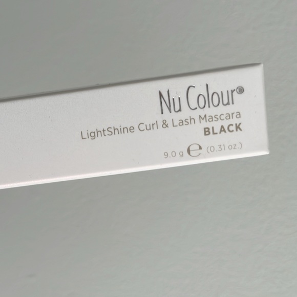 Mascara - Picture 2 of 5